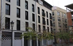 Apartamentos Hiedra y Tapinería Mercado Central